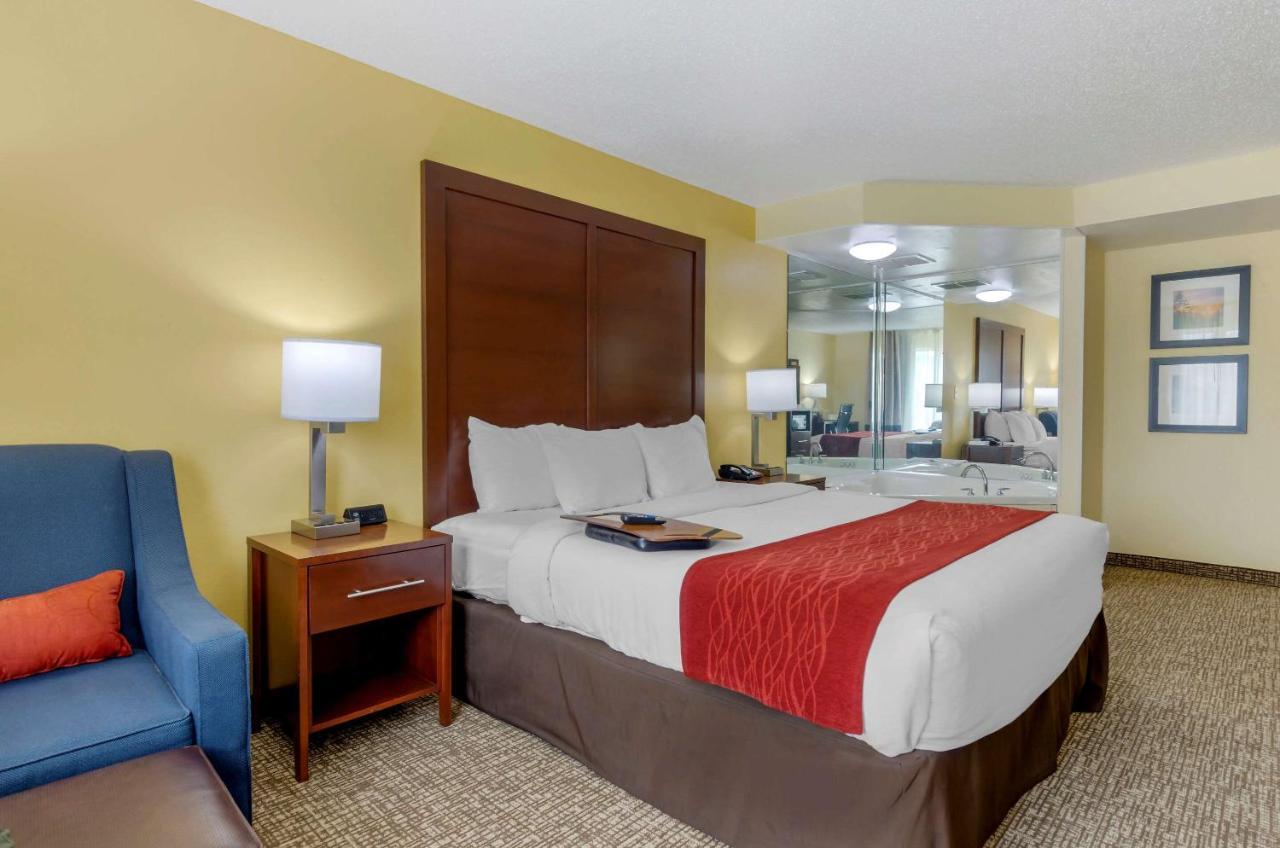 Comfort Inn & Suites Hillsville I-77 エクステリア 写真