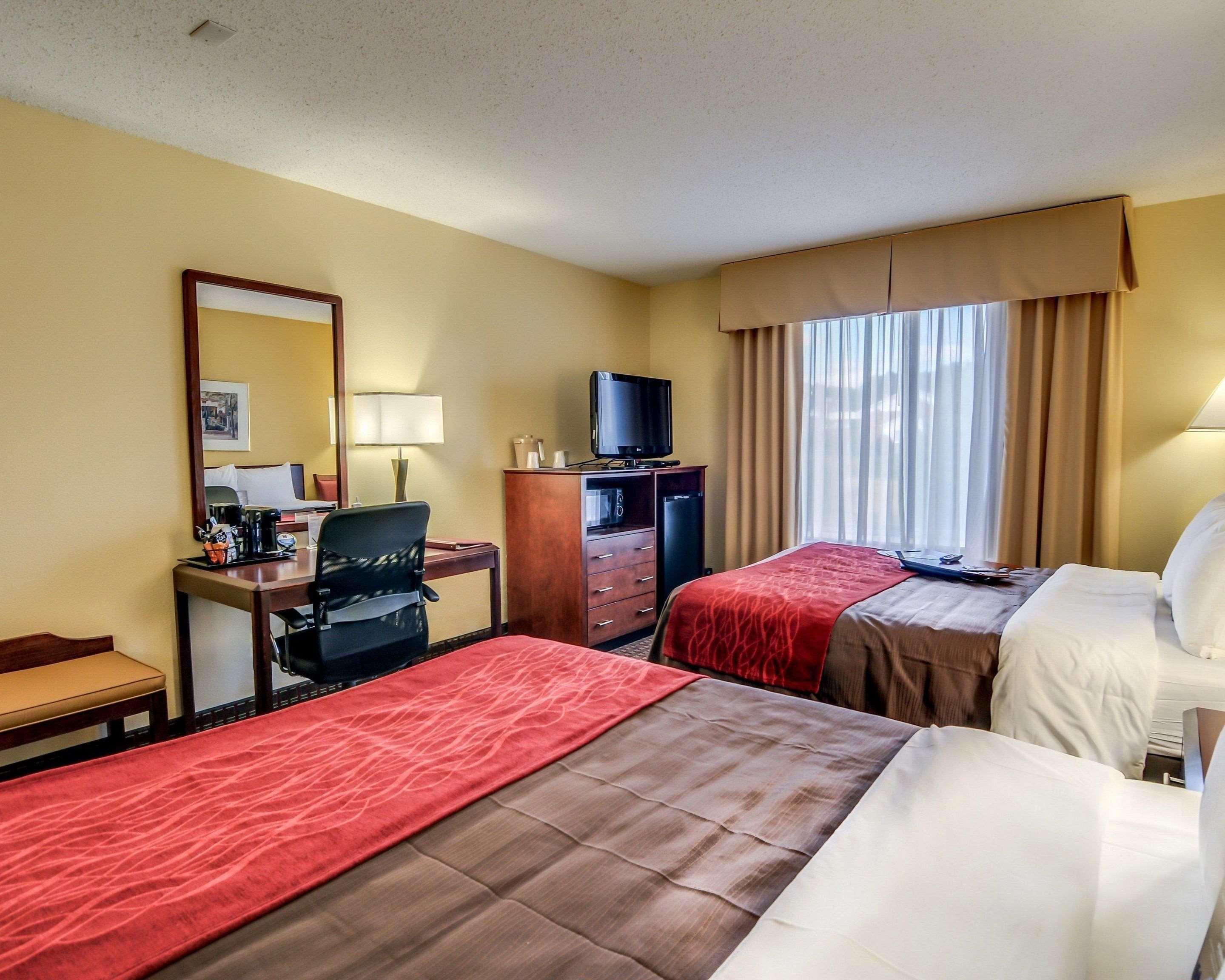 Comfort Inn & Suites Hillsville I-77 エクステリア 写真