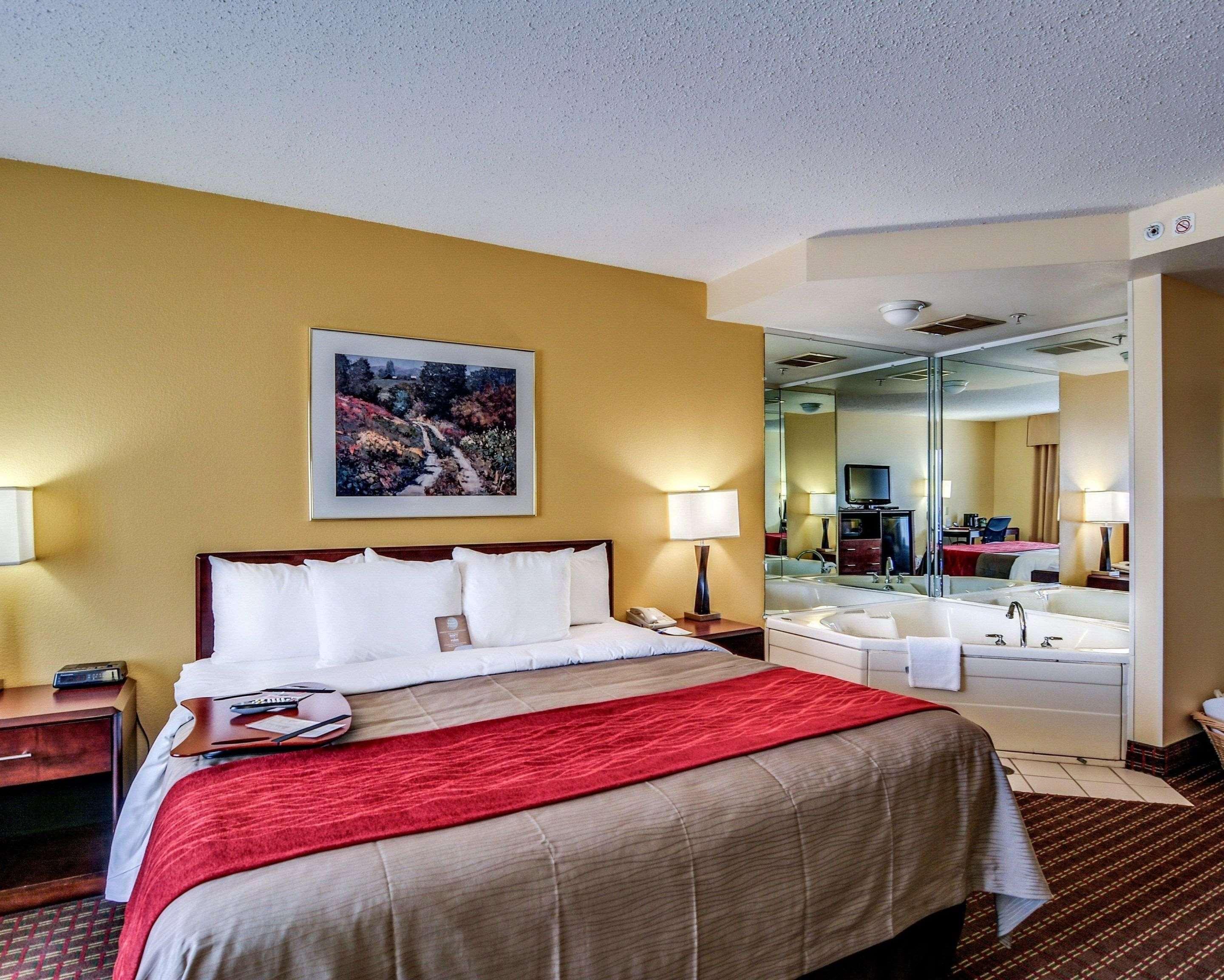 Comfort Inn & Suites Hillsville I-77 エクステリア 写真
