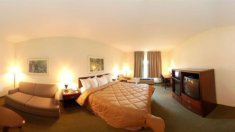 Comfort Inn & Suites Hillsville I-77 エクステリア 写真